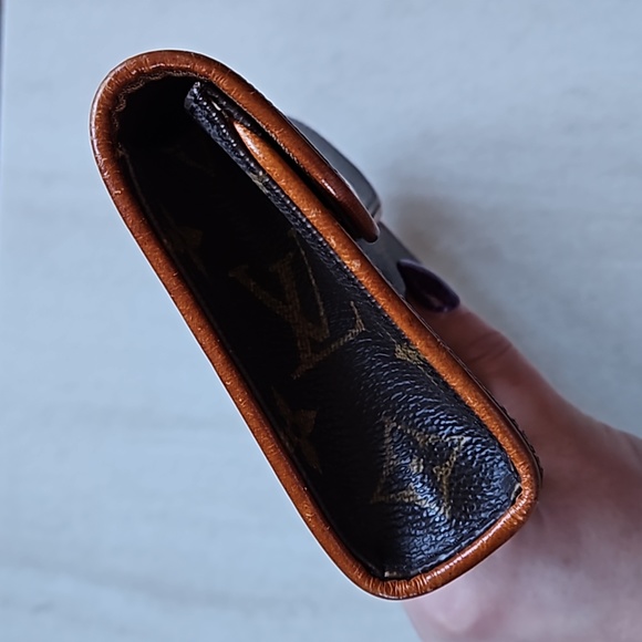 Louis Vuitton Florentine Monogram Belt Bag EUC - Picture 4 of 12